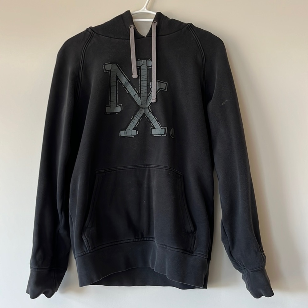 NIXON black pullover sweater